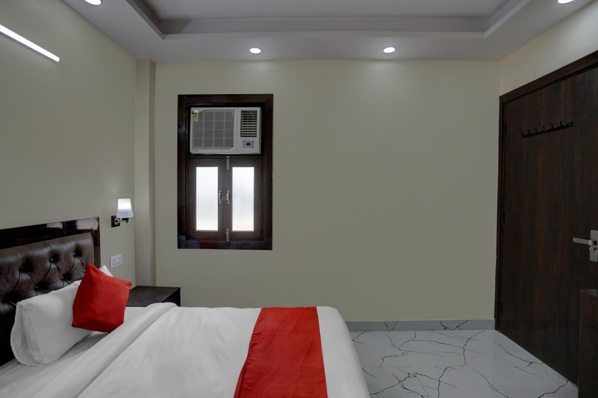 Hotel O Diamond Inn Нью-Дели Экстерьер фото