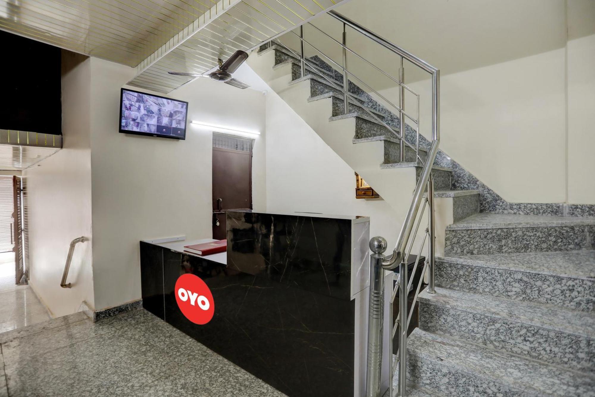 Hotel O Diamond Inn Нью-Дели Экстерьер фото